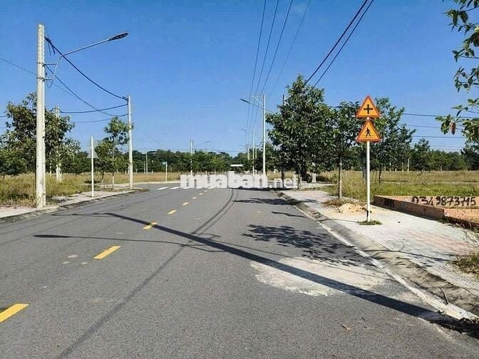 Bán gấp lô đất 150m2 - ngay cạnh TTHC Bàu Bàng - chỉ 635tr