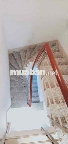 Nhà cho thuê nguyên căn 1 trệt 2 lầu full nội thất