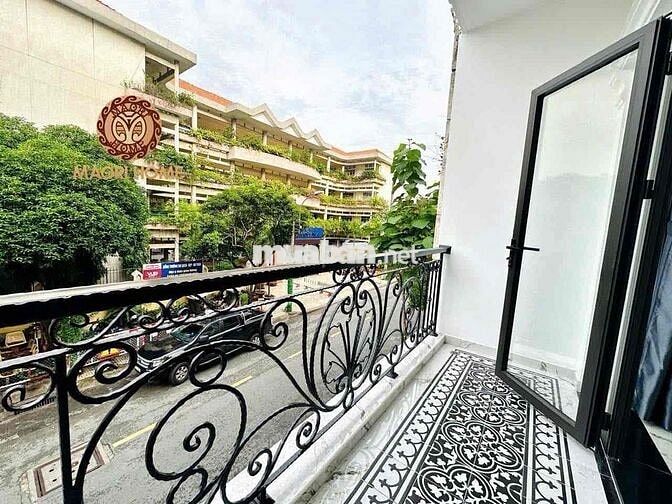 CĂN HỘ MỚI XÂY - ETOWN CỘNG HOÀ - BAN CÔNG THOÁNG - PHÒNG SIÊU THOÁNG