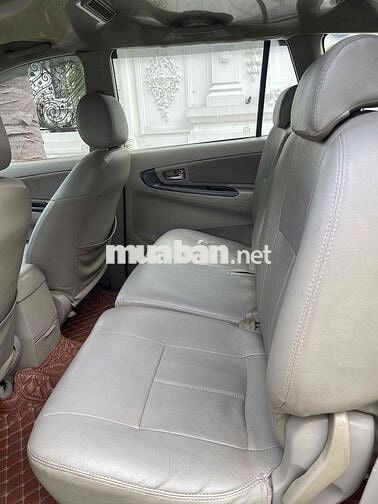 Toyota Innova 2016 Số sàn Vàng cát