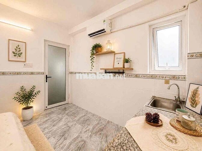 CHO THUÊ PHÒNG TRỌ CỬA SỔ - THANG MÁY GIÁ RẺ NGAY NHAC TƯ BẢY HIỀN