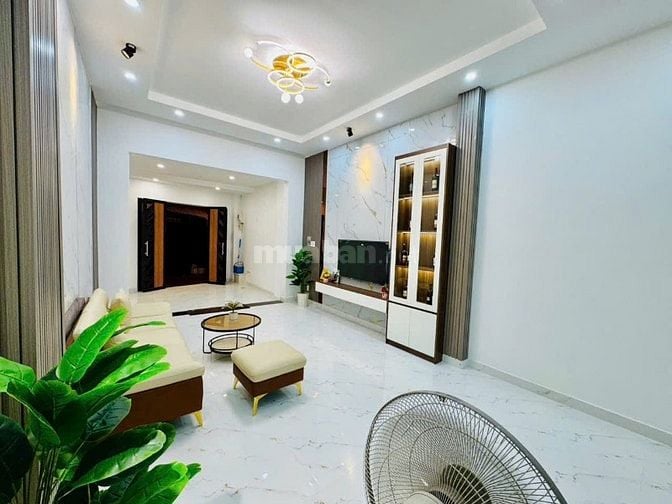 Nhà 4x15m 1 trệt 2 lầu st 3PN HXH Sát mặt tiền Âu Cơ - Giá 9.2 tỷ
