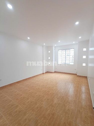 Chính chủ gửi bán căn nhà sân cổng riêng, độc lập tại Đông Hải- Hải An