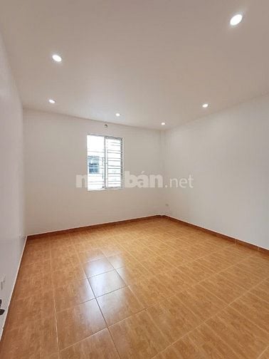 Chính chủ gửi bán căn nhà sân cổng riêng, độc lập tại Đông Hải- Hải An