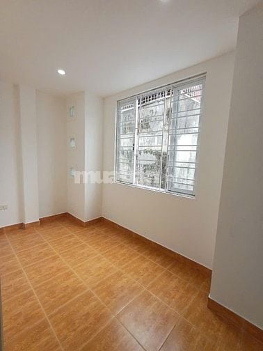 Chính chủ gửi bán căn nhà sân cổng riêng, độc lập tại Đông Hải- Hải An