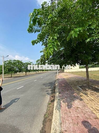 CHỦ CẦN XOAY VỐN KINH DOANH NÊN BÁN NHANH GIÁ TỐT TẠI BÀU BÀNG