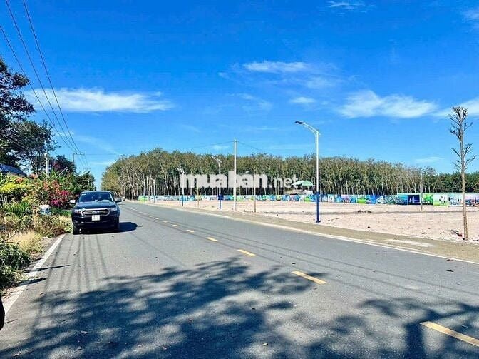 Lô góc 418m2, nở hậu, mặt tiền nhựa 32m