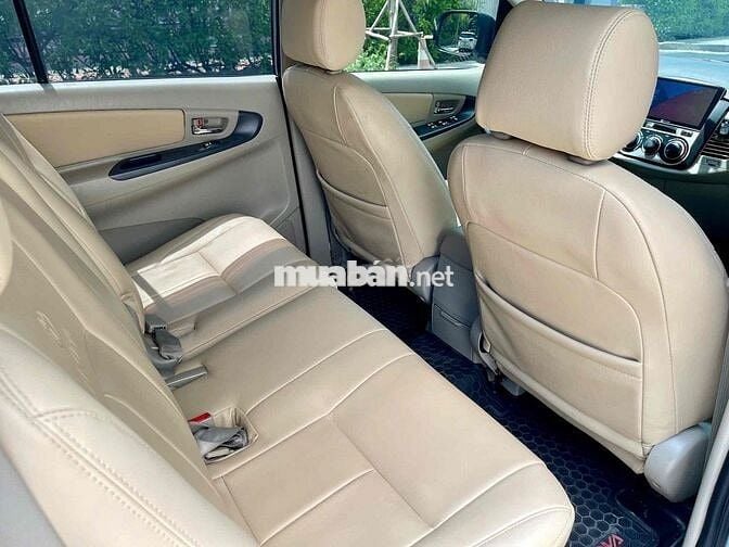 Toyota Innova 2.0G 2016 Bạc 103.000 km