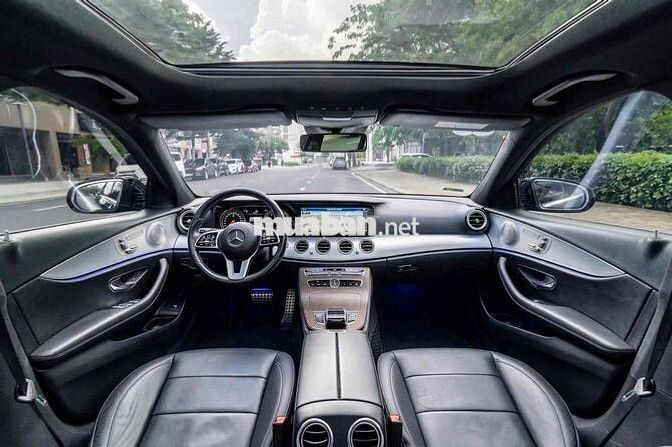Mercedes E200 Sport 2019 Đen 49.000 Miles