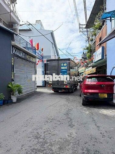 LÔ GÓC 2 MẶT TIỀN – ĐƯỜNG XE HƠI TRÁNH – NGAY CHỢ ĐÔNG QUANG - DÒNG TI