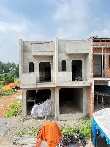 Nhà Đẹp Thủ Dầu Một – 120m² sổ riêng - hẻm xe hơi, bàn giao ngay