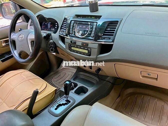 Toyota FORTUNER bản V số tự động đời cuối 2014