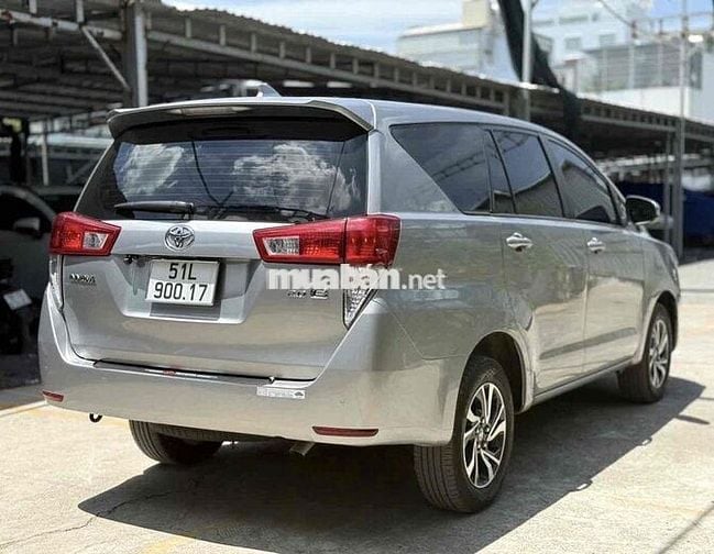 Toyota Innova 2.0E MT 2022 Số sàn Bạc