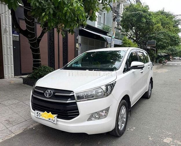 Toyota Innova 2.0E 2019 xe gia đình xài kỹ còn zin