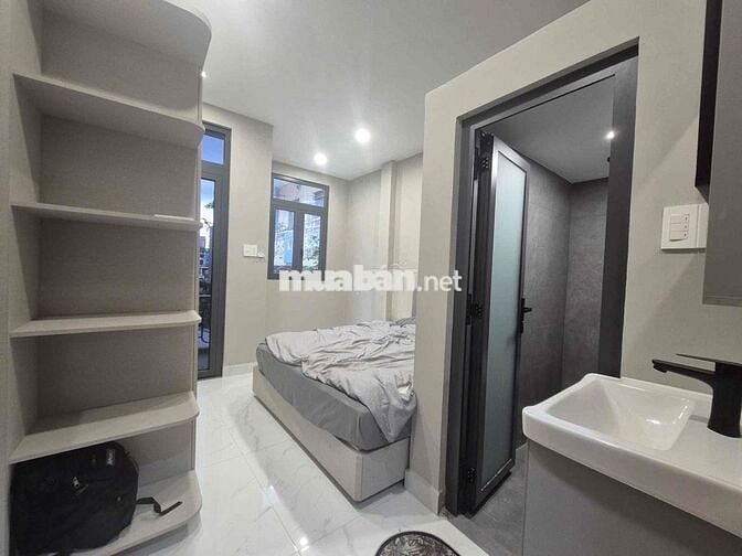 Cho Thuê Nhà Nguyên Căn 2Ph Ngủ 2WC Nằm Mgwy Ngã Tư Hàng Xanh