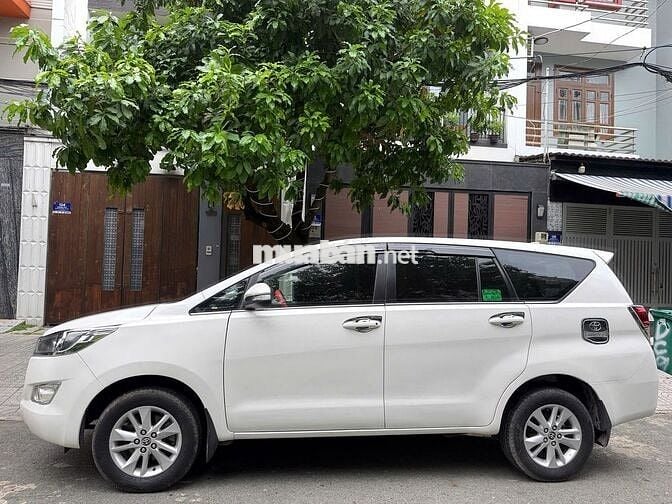 Toyota Innova 2.0E 2019 xe gia đình xài kỹ còn zin