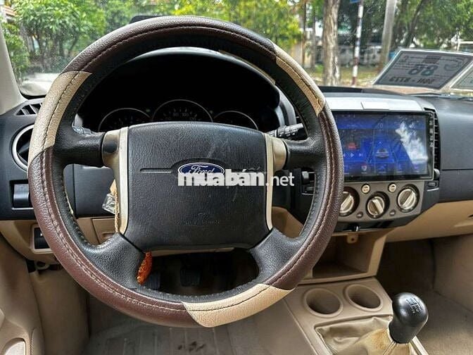 Ford Everest SX 2009 Số sàn 132.000 KM Đen