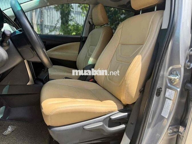 Toyota Innova 2.0E MT 2022 Số sàn Bạc
