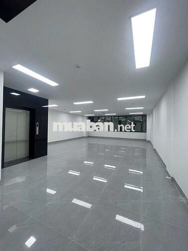 NHÀ MỚI QUẬN 3! Cho thuê 2C Cao Thắng, DTSD 400m2 , CÓ THANG MÁY