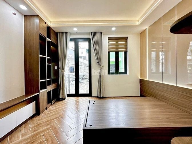 Nhà đẹp 4 tầng full nội thất cao cấp - 4PN 5WC - Giá 7.5 tỷ