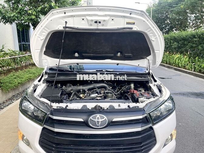 Toyota Innova 2.0E 2019 xe gia đình xài kỹ còn zin