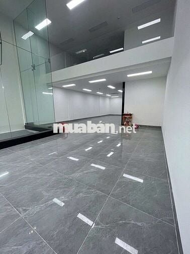 NHÀ MỚI QUẬN 3! Cho thuê 2C Cao Thắng, DTSD 400m2 , CÓ THANG MÁY