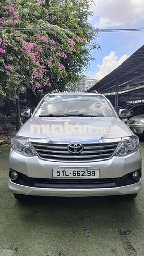 Toyota Fortuner 2012 Số sàn Bạc 130.000km