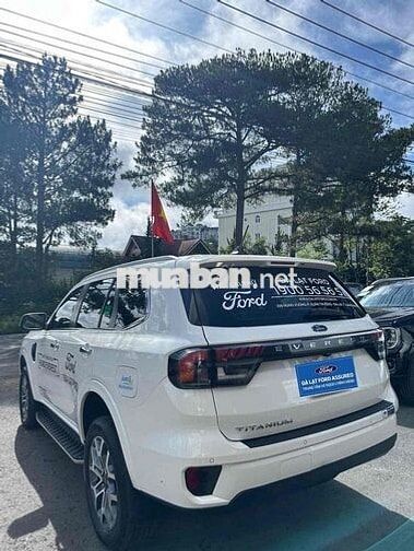 Ford Everest Titanium 4x4 Diesel 2024