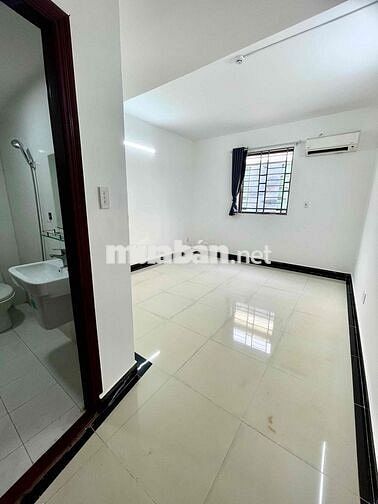 Phòng trọ 20m2 đường Tạ Quang Bửu, Quận 8