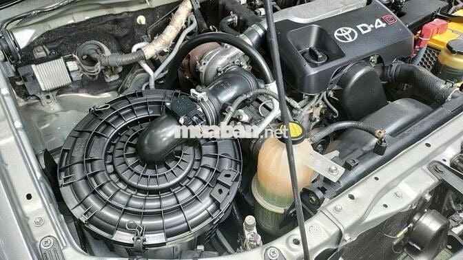 Toyota Fortuner 2012 Số sàn Bạc 130.000km