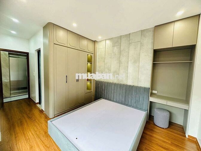 Bán nhà Văn Cao _ Ba đình _ 5 tầng đẹp long lanh _ Chỉ 8,95 tỷ