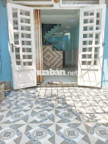 mới sơn sửa 4x20m 3 lầu 4pn 4wc hẻm ô tô gần gvap ở ngay
