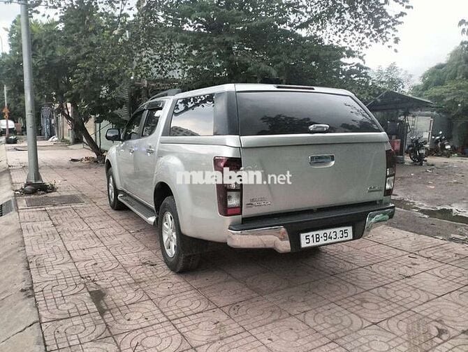Isuzu D-Max Một cầu số sàn Bạc