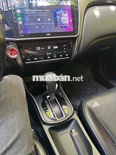 Chính chủ bán Honda City Top 2018 Màu Đen 9,6 vạn