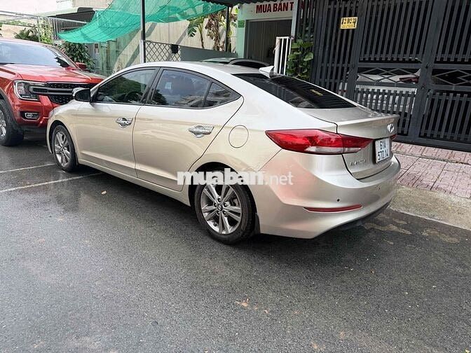 Hyundai Elantra 2018