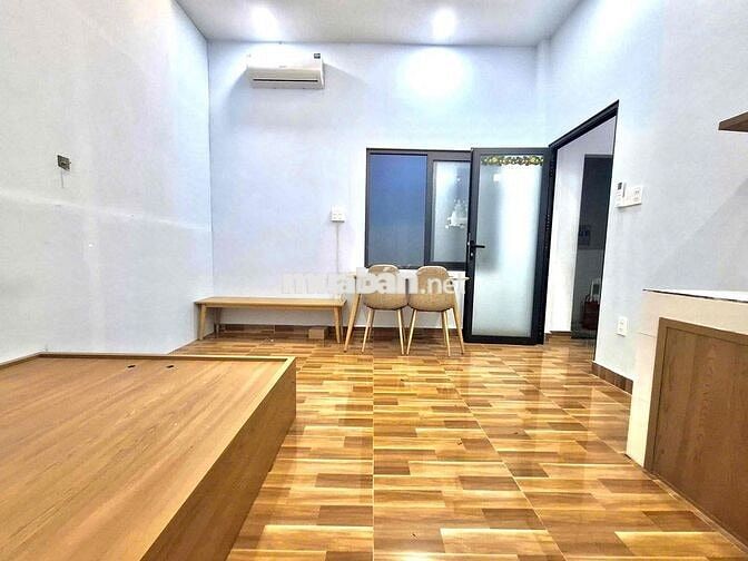🔥 TÌM ĐÂU RA PHÒNG RỘNG, GIÁ MỀM MÀ CÒN NGAY MẶT TIỀN THẾ NÀY! 🔥