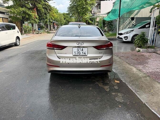 Hyundai Elantra 2018