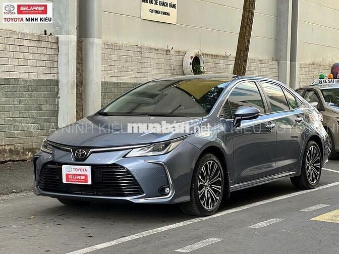 Toyota Altis 1.8V 2022 Xám 30.000 km