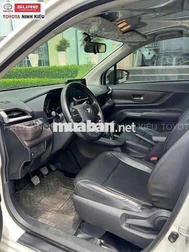 Toyota Avanza 2024 1.5 MT Trắng 50.000 km