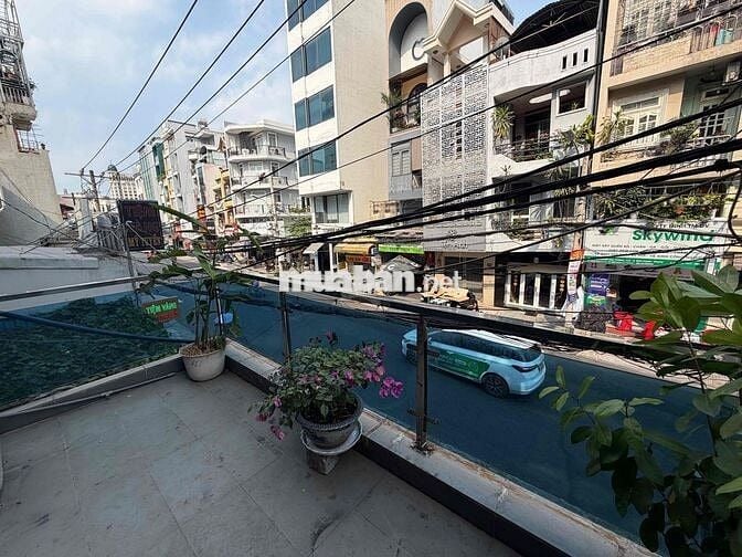 Nhà 5Lầu MT Nguyễn Văn Thương,p25,BT.kế TTTM Pearl,ga Metro,KD sầm uất