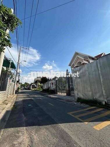 Tôi chính chủ cần tiền bán gấp lô đất nở hậu mặt tiền nhựa giá rẻ