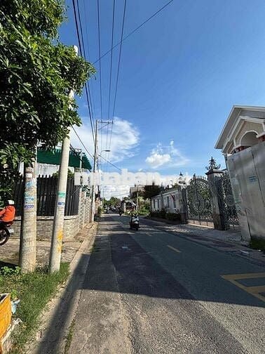 Tôi chính chủ cần tiền bán gấp lô đất nở hậu mặt tiền nhựa giá rẻ