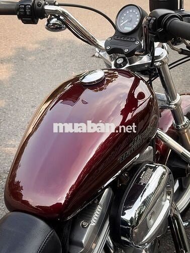 Harley-Davidson Superlow883 2019 Twisted Cherry