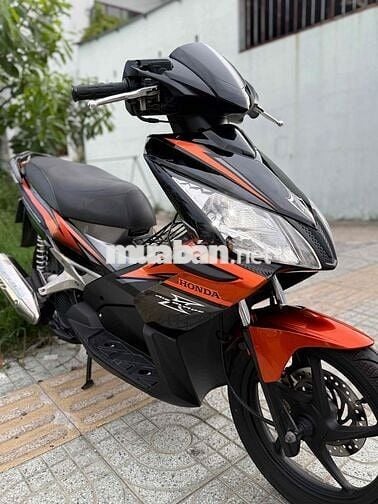 Honda Air Blade nhập tháii Đen cam Còn mới