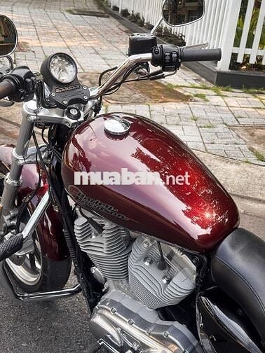 Harley-Davidson Superlow883 2019 Twisted Cherry