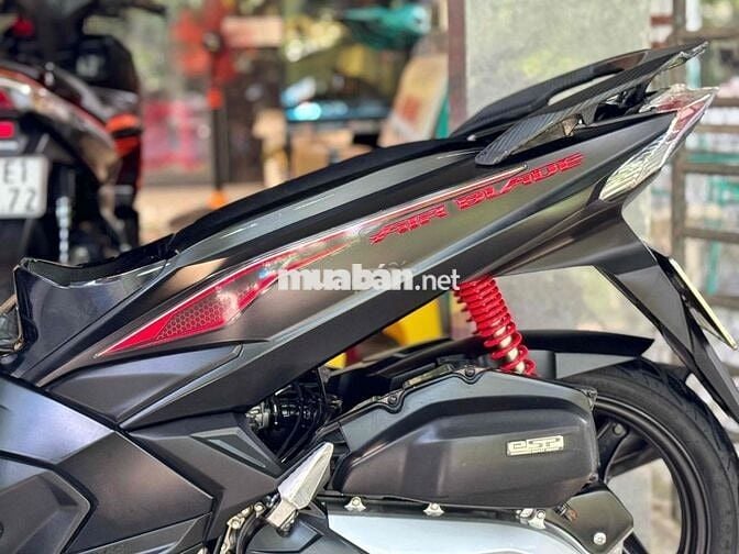 Airblade 125 Fi 2018 Bản kỉ niệm Đen Nhám Bs 65B2