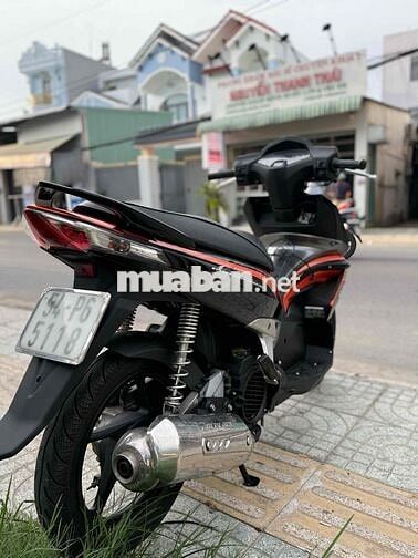 Honda Air Blade nhập tháii Đen cam Còn mới