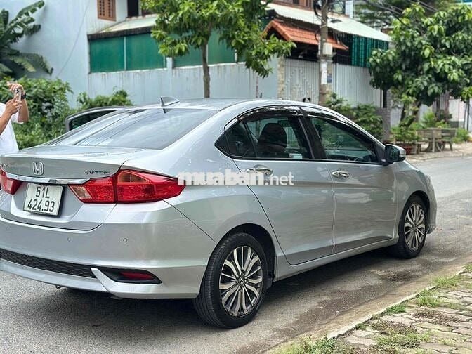Honda City Top 2018 Bạc 7 vạn km