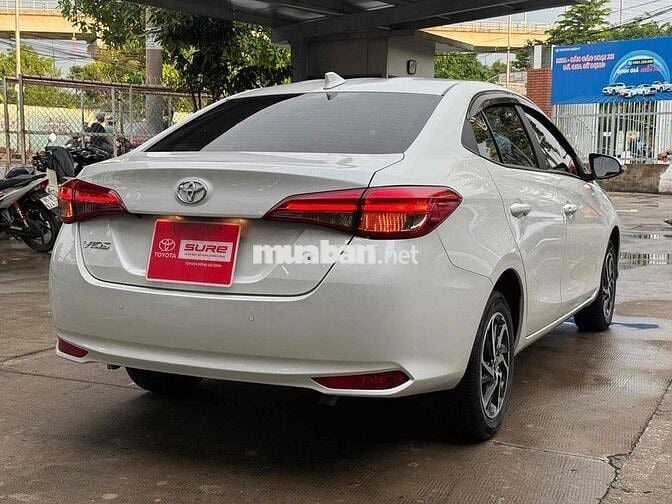 5 Chỗ, Tự động.  VIOS 1.5E CVT 2022 Trắng. Có Bank