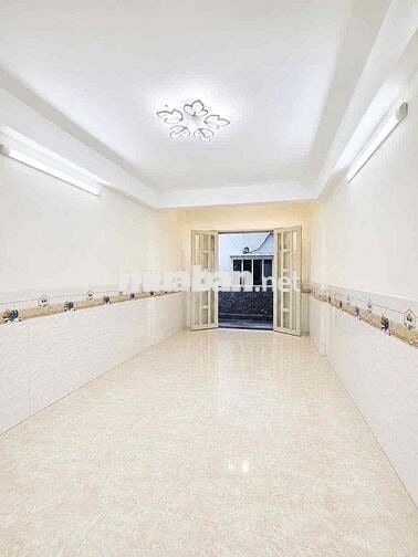 Nguyễn Kiệm - Bình Thạnh 4 Tầng Hẻm Xe Hơi Đậu Ngày Đêm